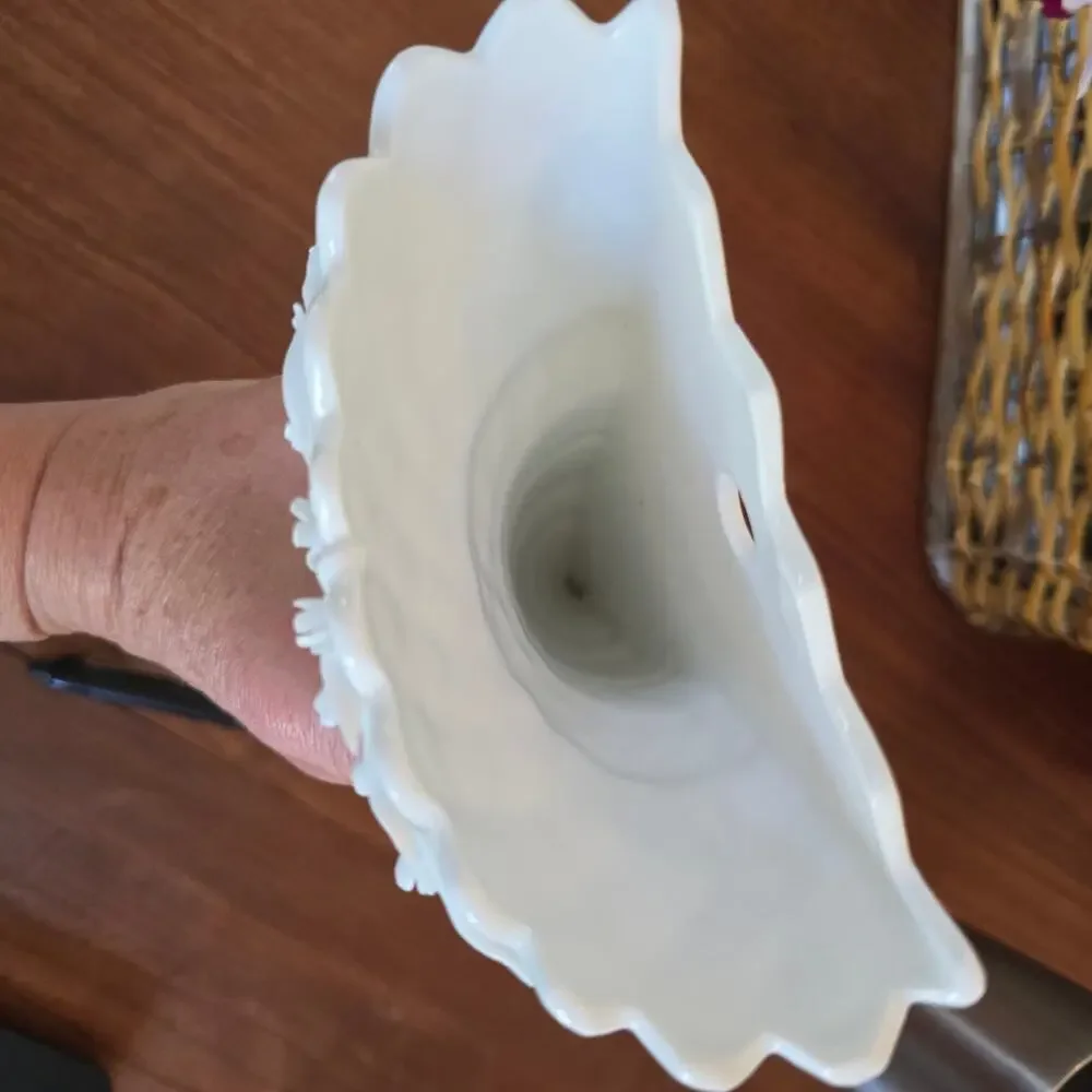 Basic Porcelana By Home Essentials Wall Vase White Floral Monochrome Minimalist